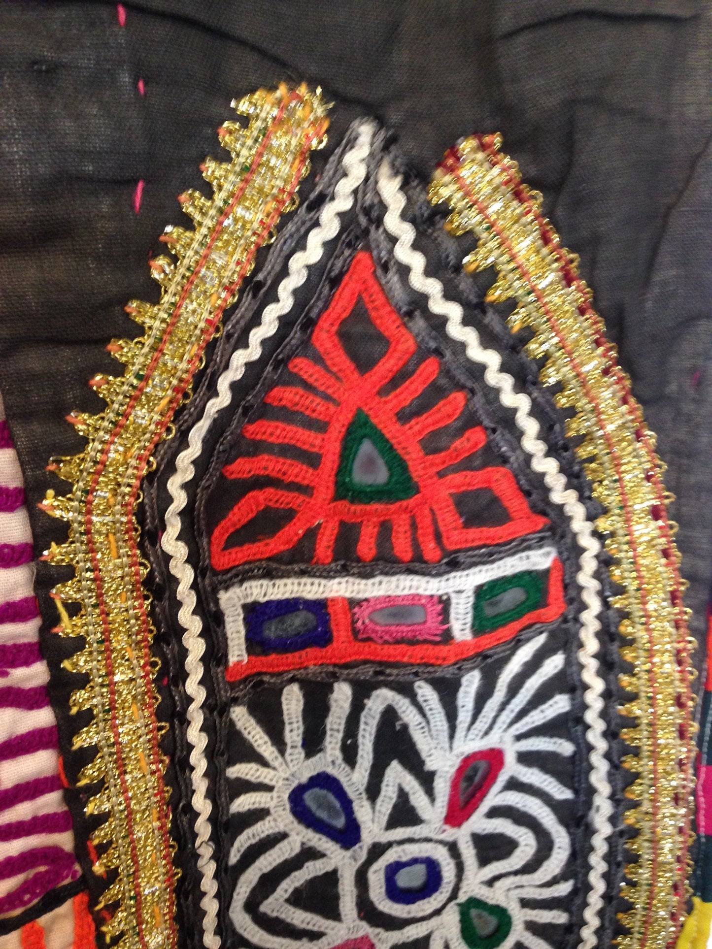 Vintage Indian Embroidered Mirrorwork Wall Hanging Made By Rabari Tribal Group In Kutch, Gujarat.