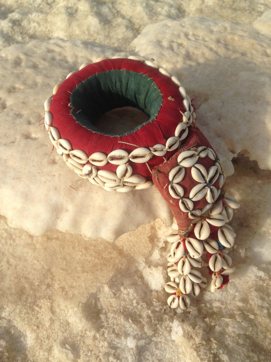 Antique South Indian Water Pot Carrier