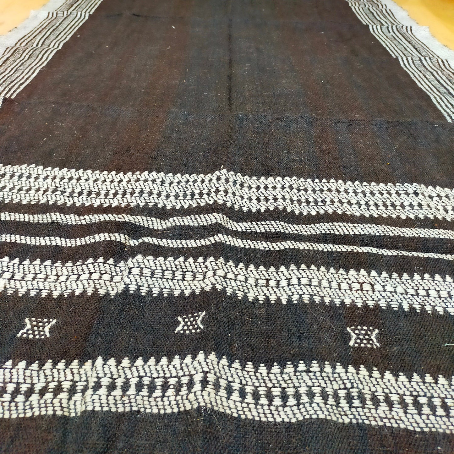 Handloom Desi Wool (Indian Wool) Shawls/Throws From Kutch. Dark Brown And Whie