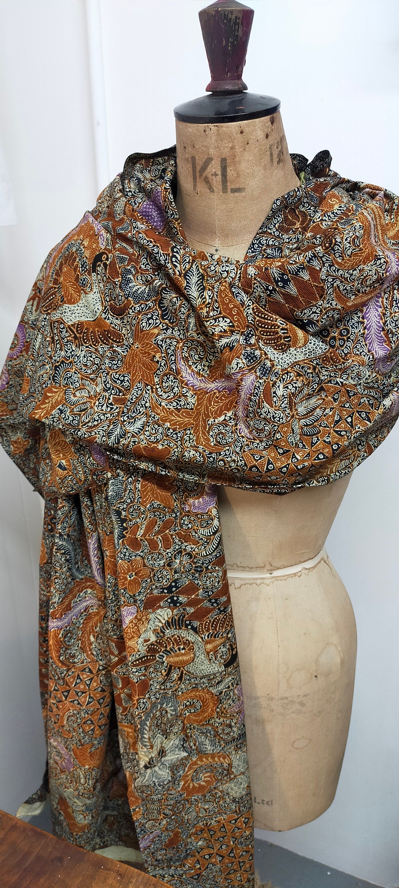 Large Vintage Javanese Naturally Dyed Indonesian Batik Shawl, Tulis Sarong. Solo Style